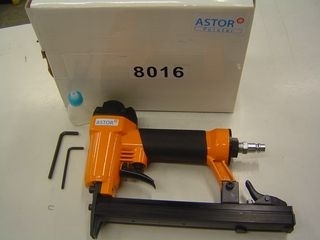 Drucklufttacker ASTOR 8016 für Klammertyp 80/380