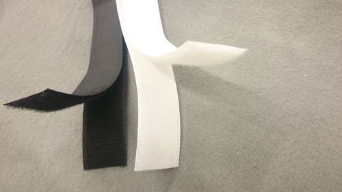 Flauschband 30 mm schwarz selbstklebend